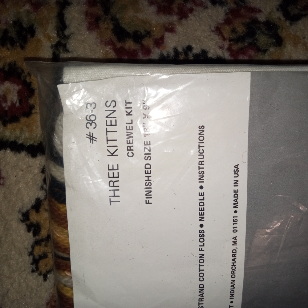 Cute kitten Embroidery Kit - Picture 3 of 5